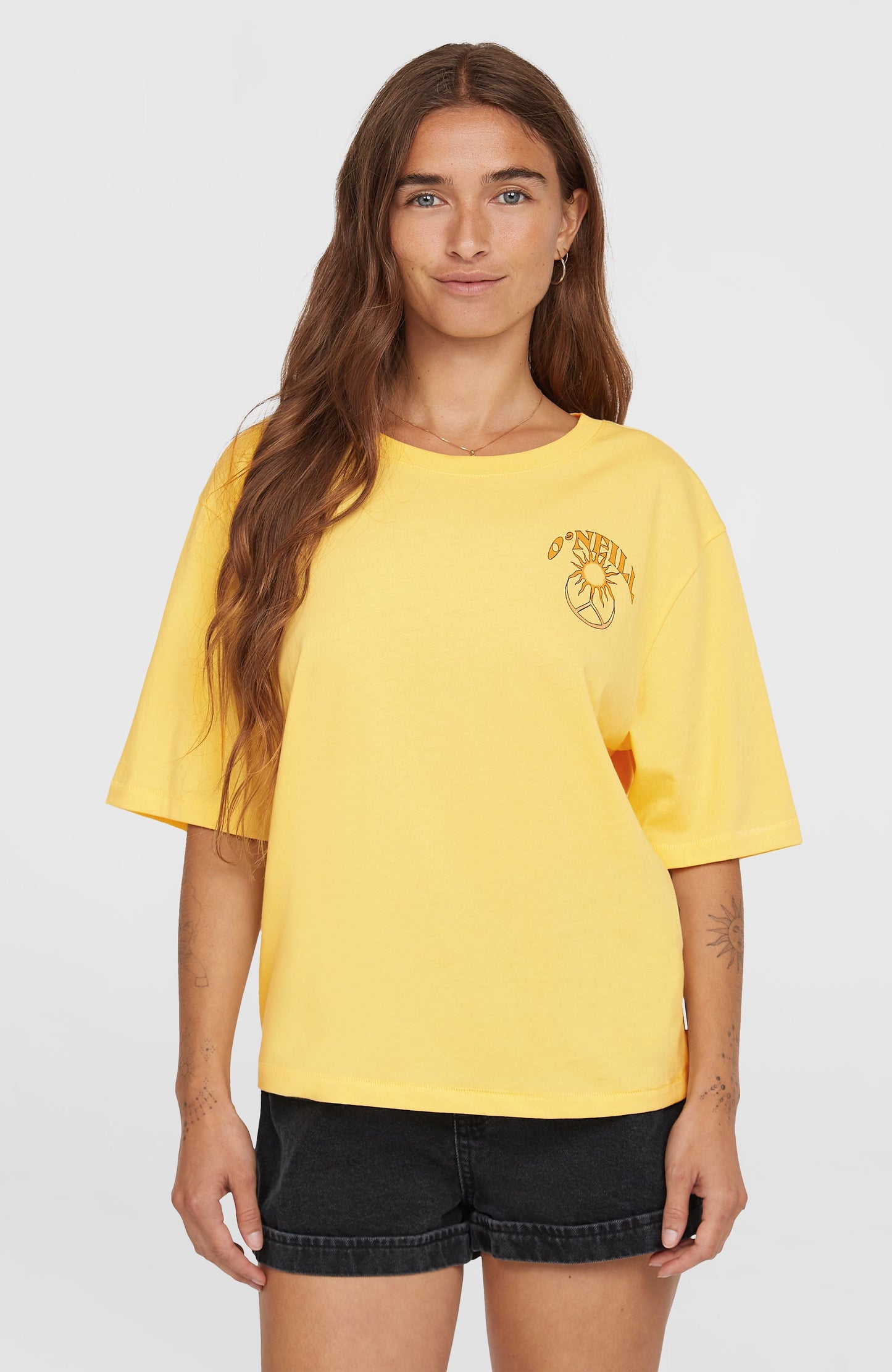 Summer Musthaves Back Print T-Shirt Women Tender Buttercup
