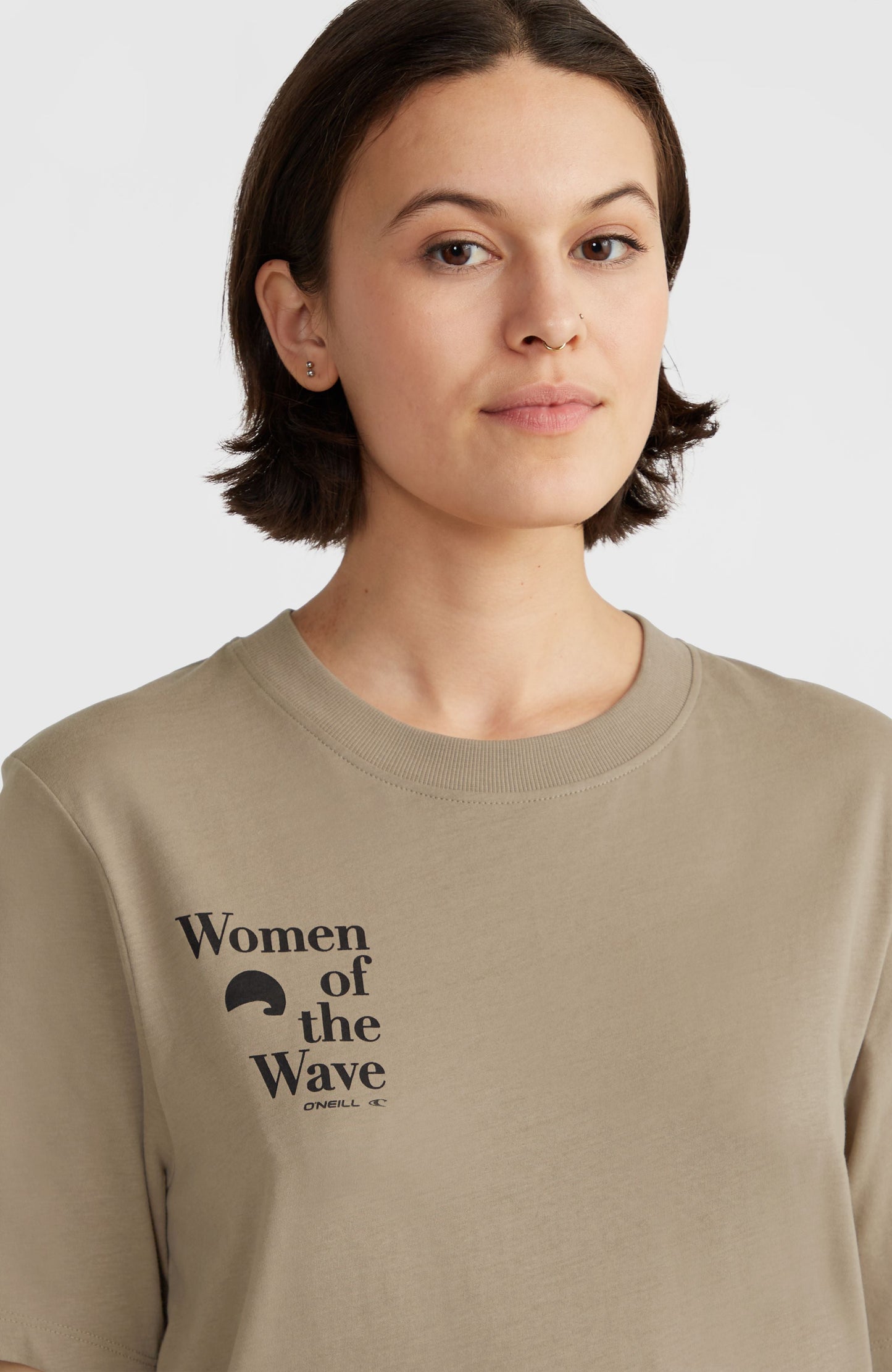 Women of the Wave T-Shirt Women Concrete