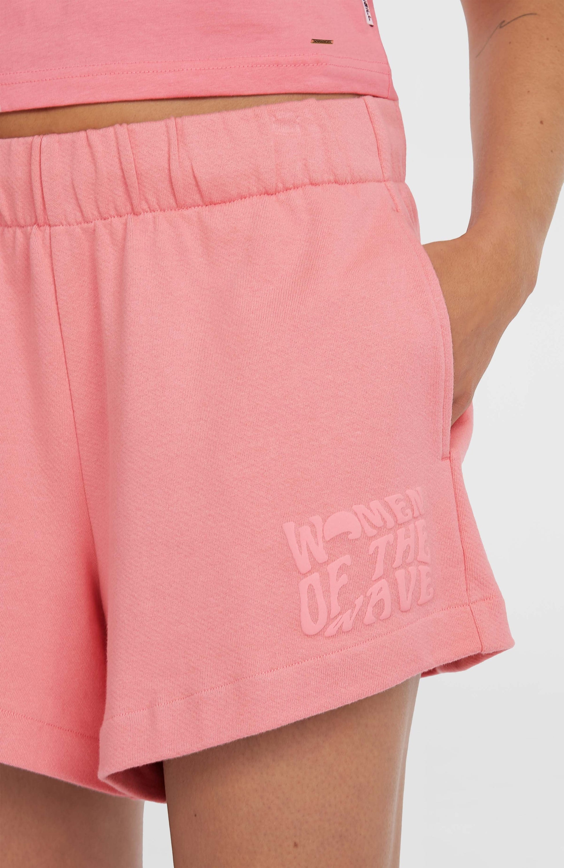 Women of the Wave Sweatshorts Women Desert Rose