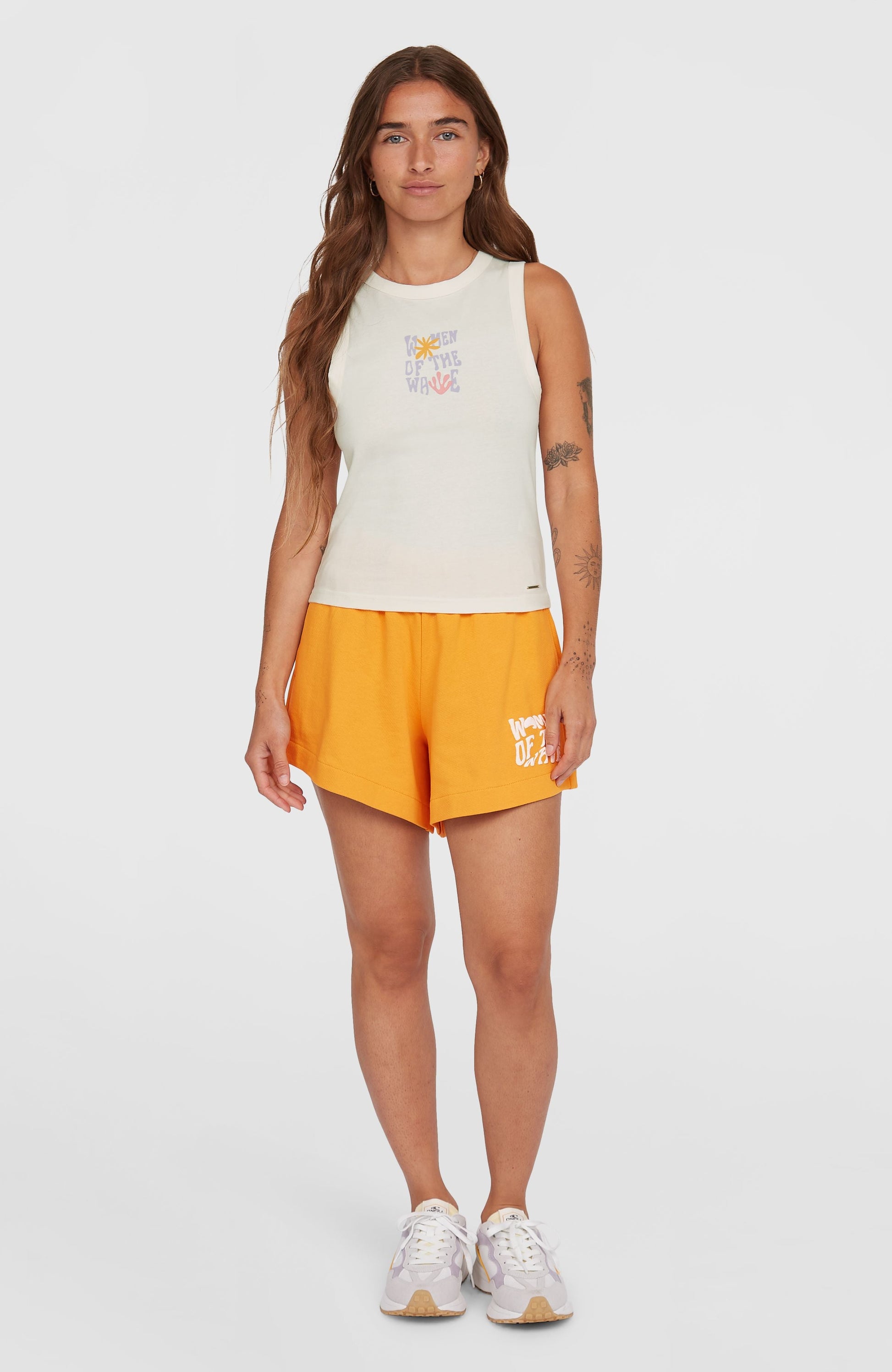 Women of the Wave Sweatshorts Women Golden Honey