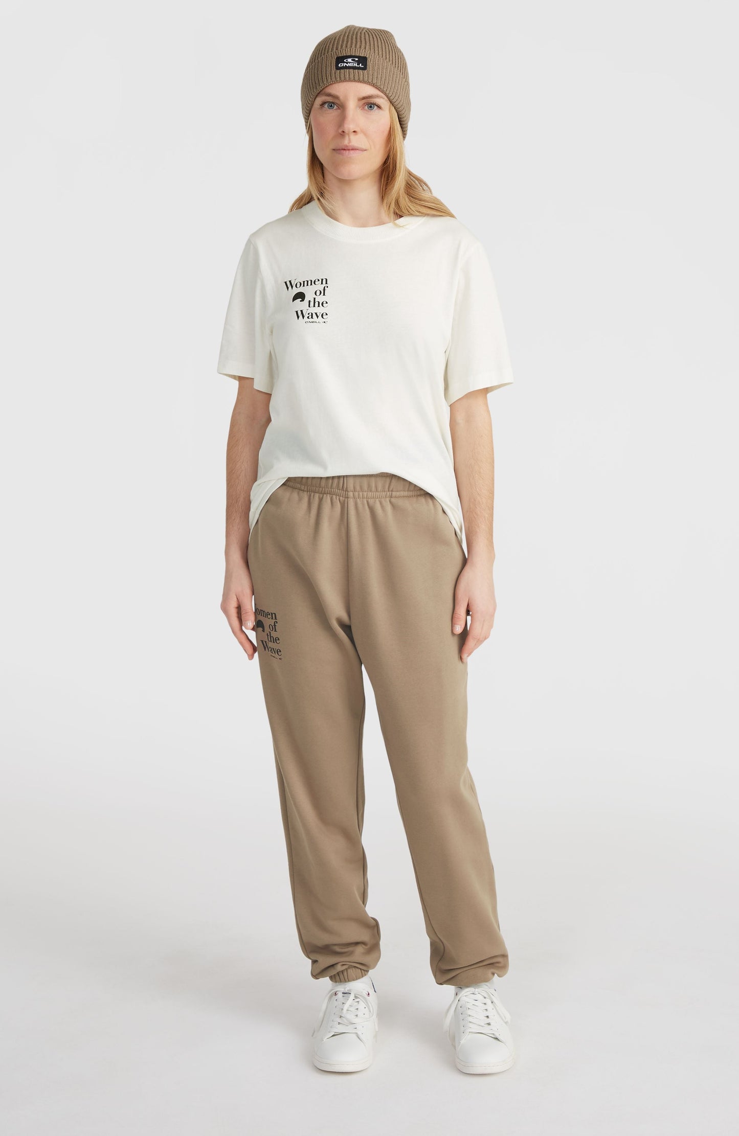 Women of the Wave Sweatpants Women Concrete