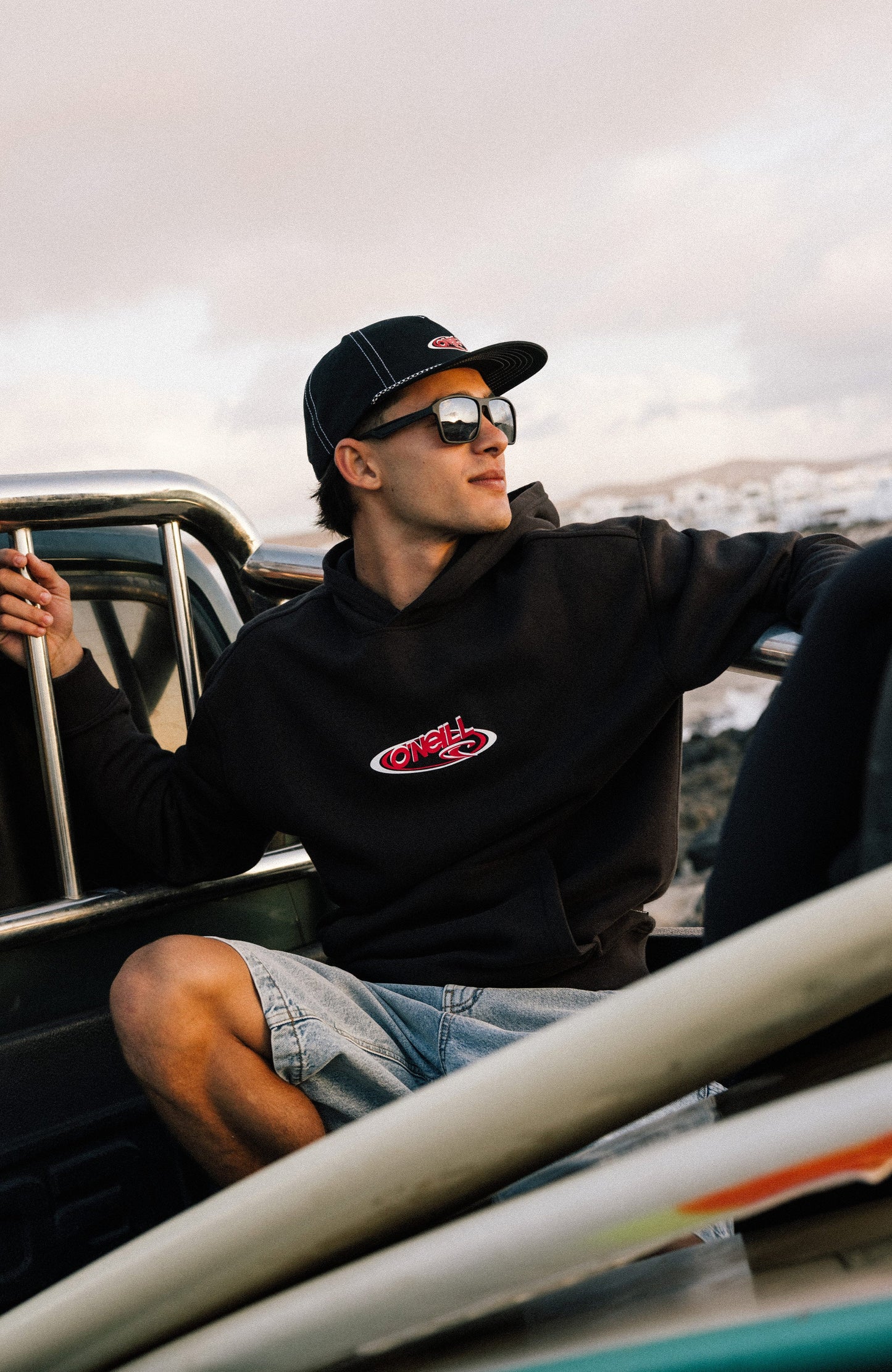 Essentials 90s Logo Hoodie Men Black Out