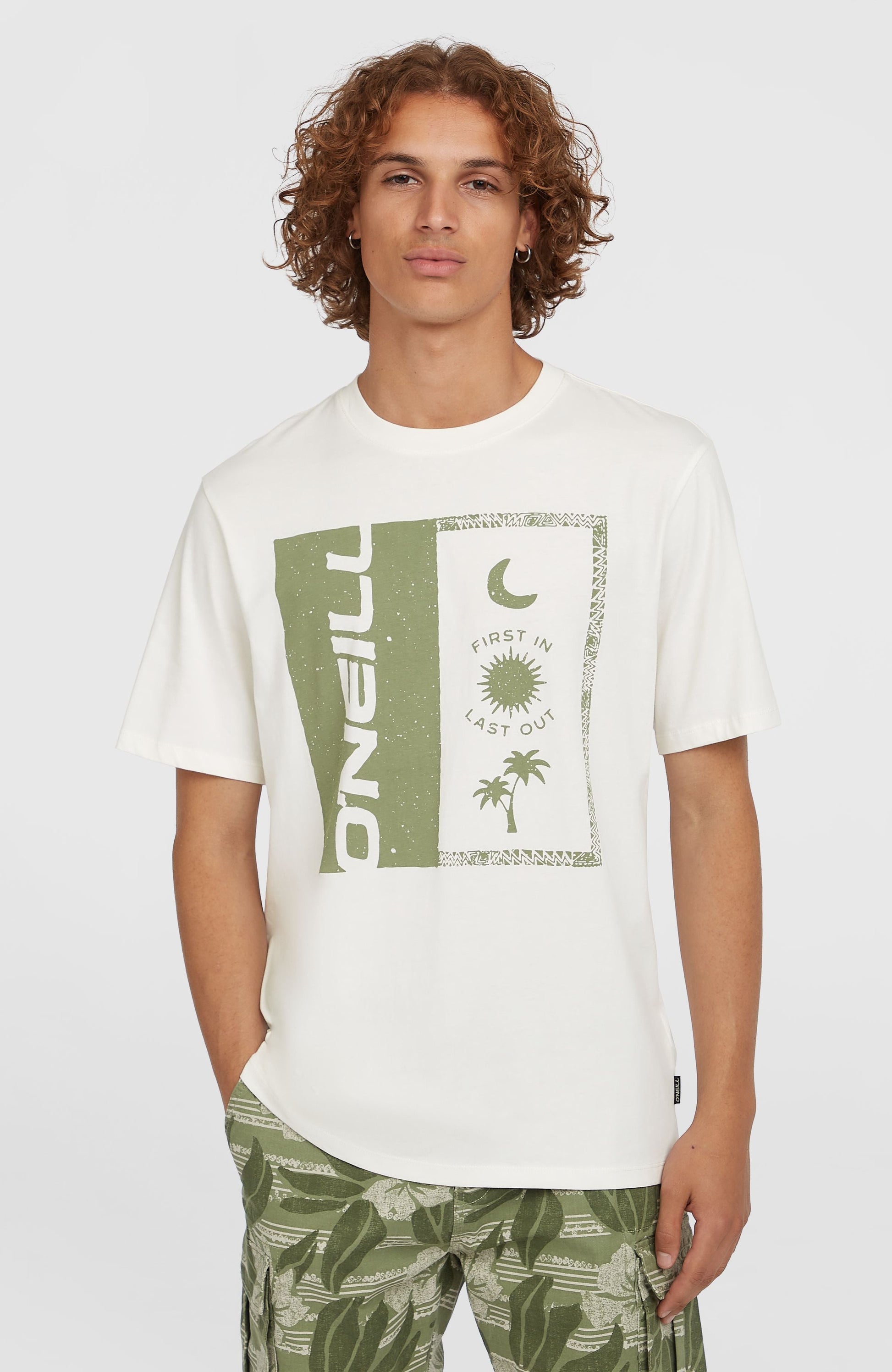 Front Print T-Shirt Men Snow White