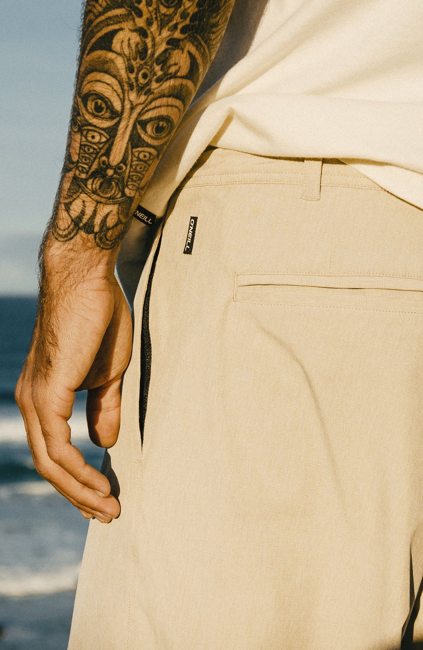 Hybrid 19" Melange Shorts Men Cocoa Sand