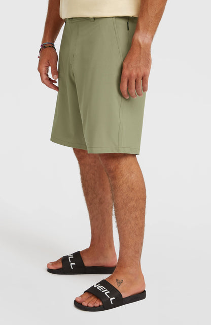 Hybrid 19" Shorts Men Avery Fern