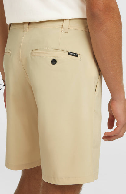 Hybrid 19" Shorts Men Cocoa Sand