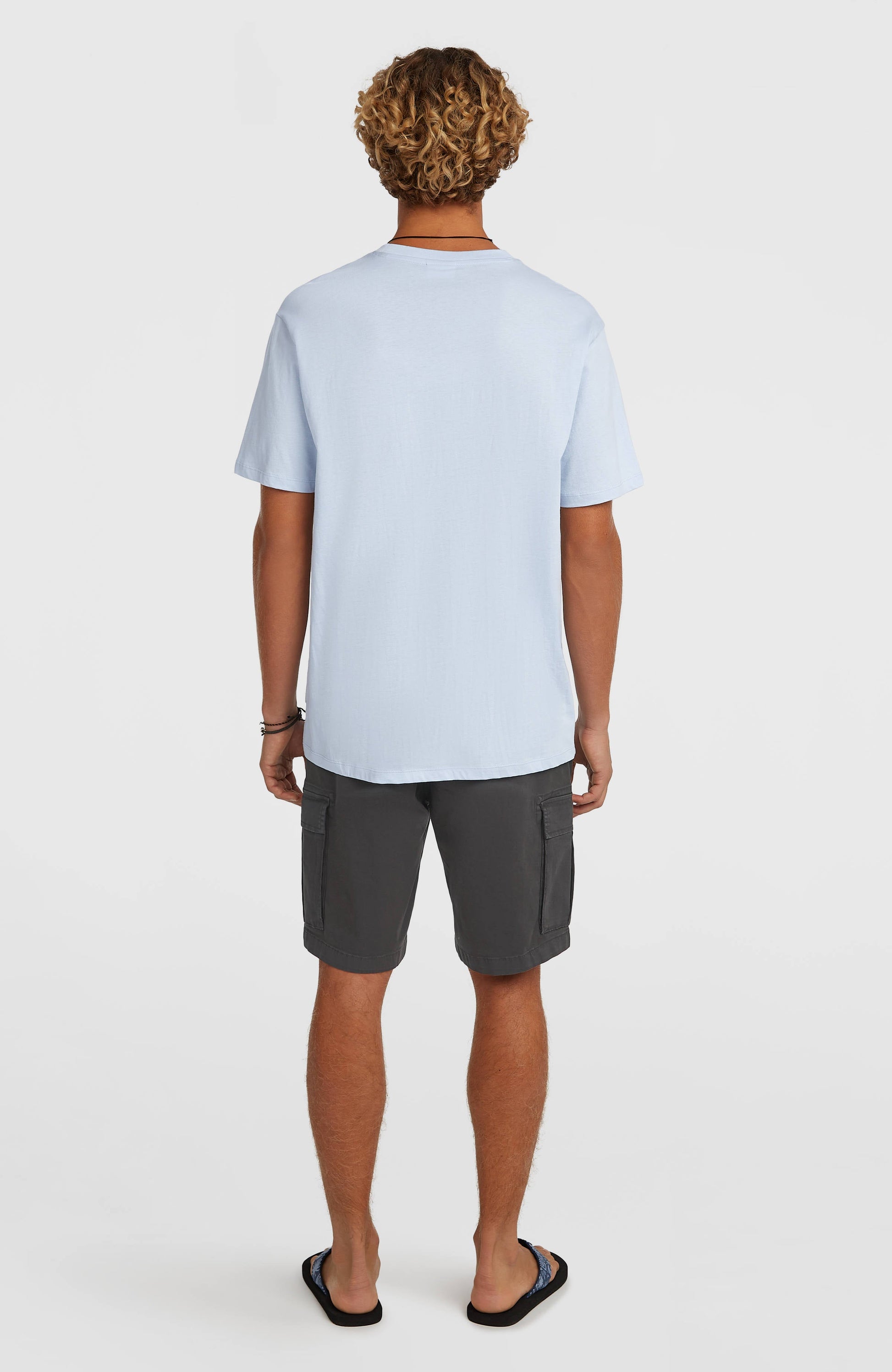 Essentials Cargo Shorts Men Raven