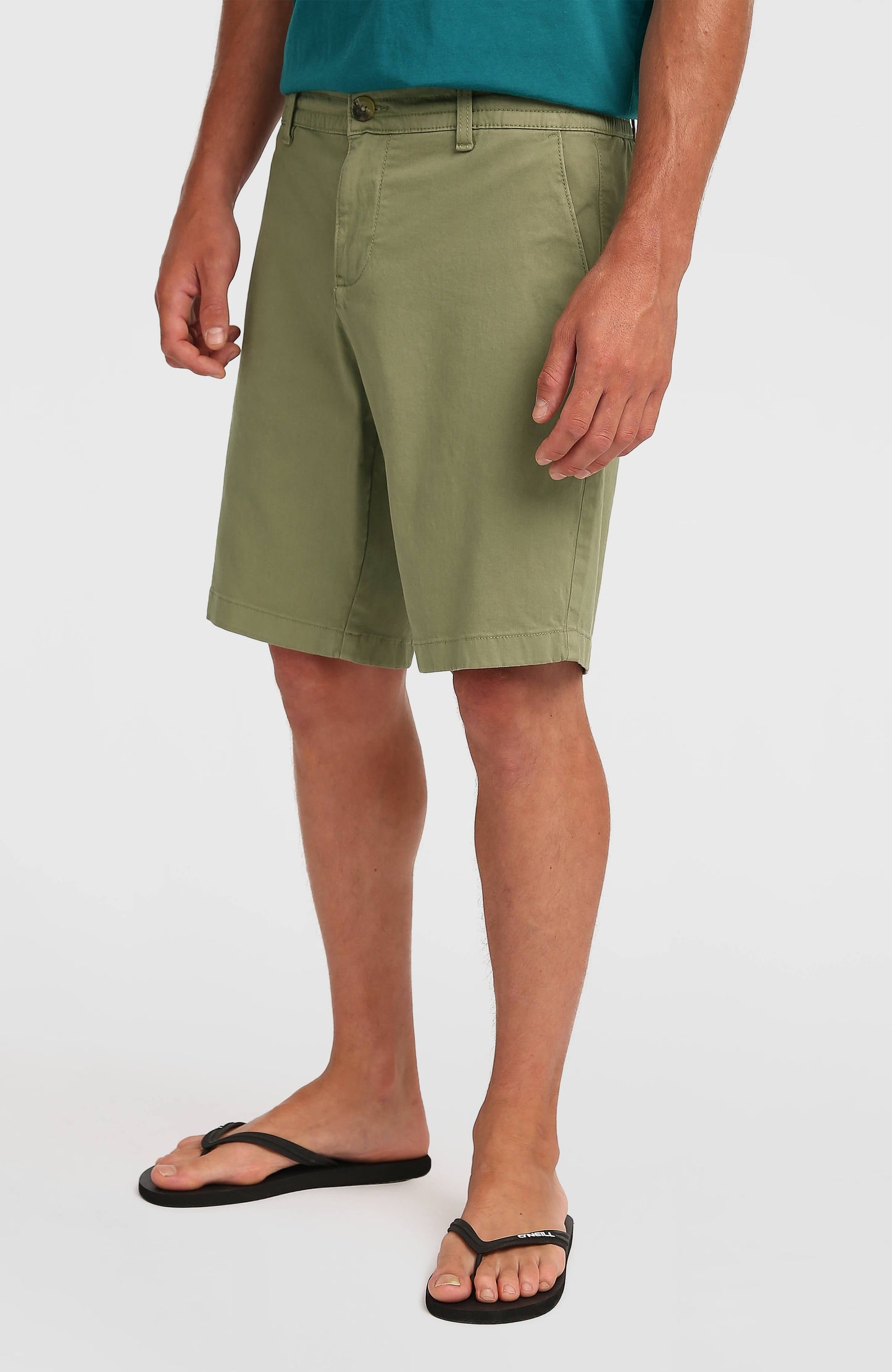 Essentials Chino Shorts Men Avery Fern