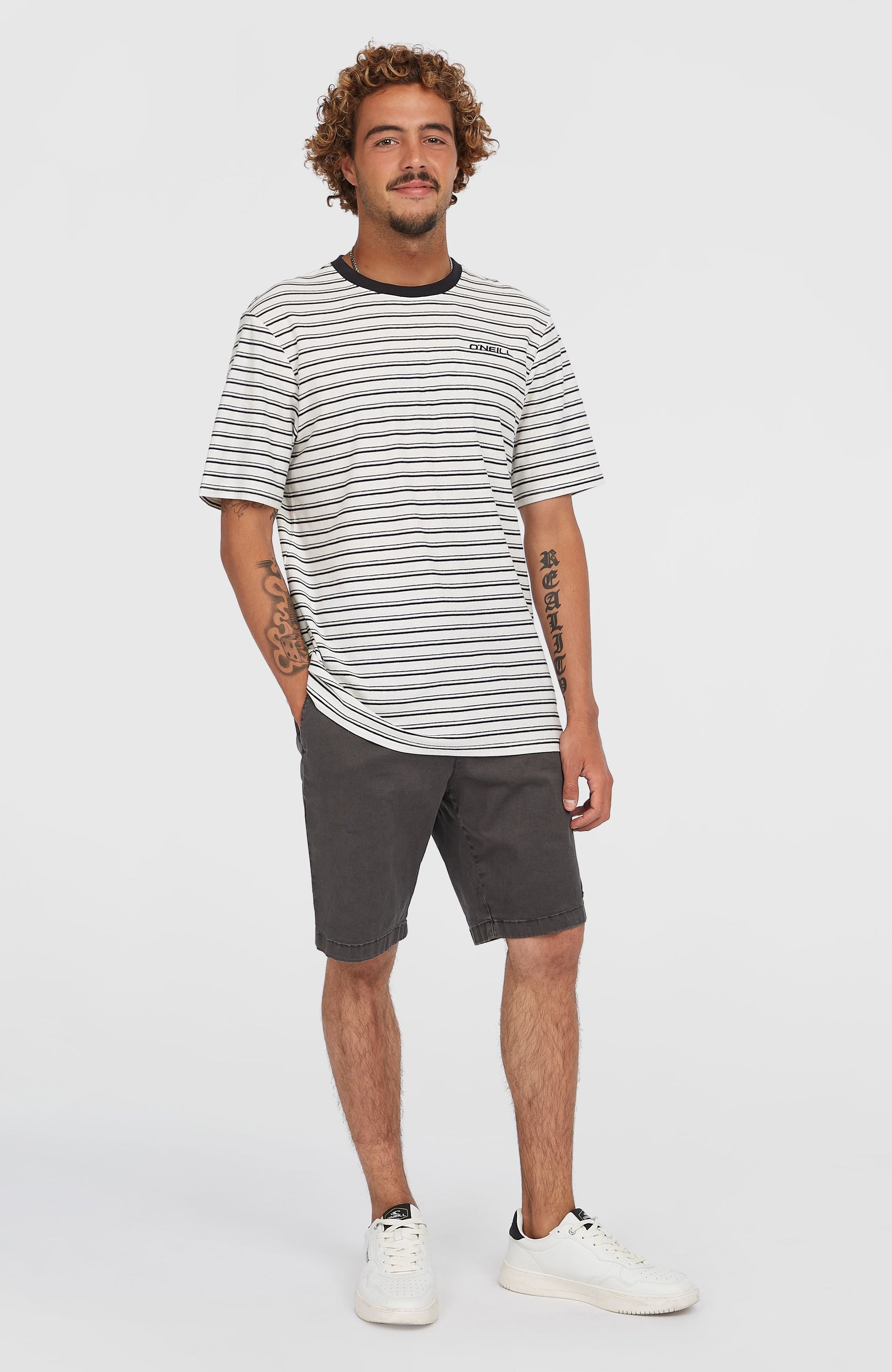 Essentials Chino Shorts Men Raven