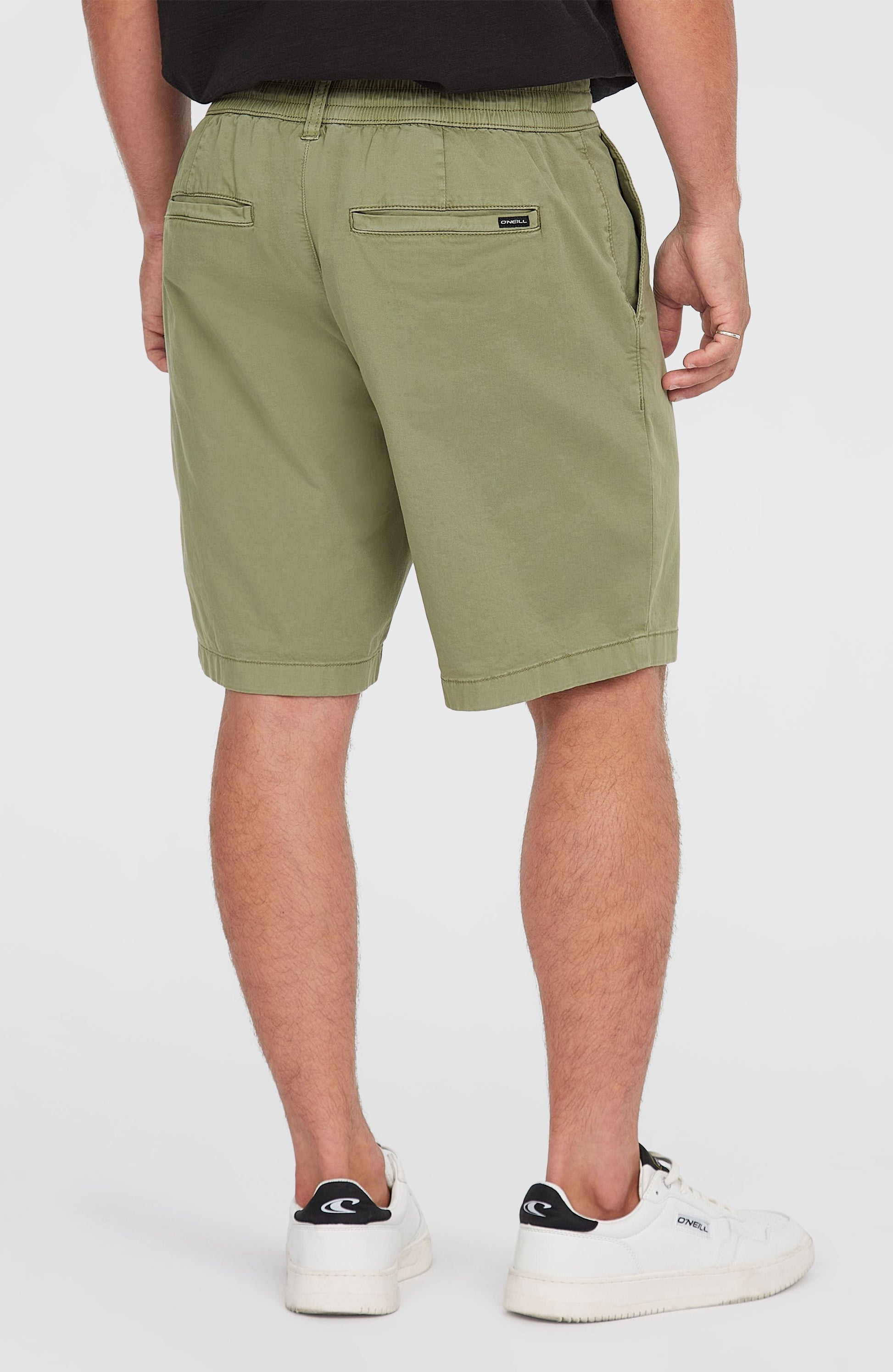 Essentials Chino Shorts Men Avery Fern