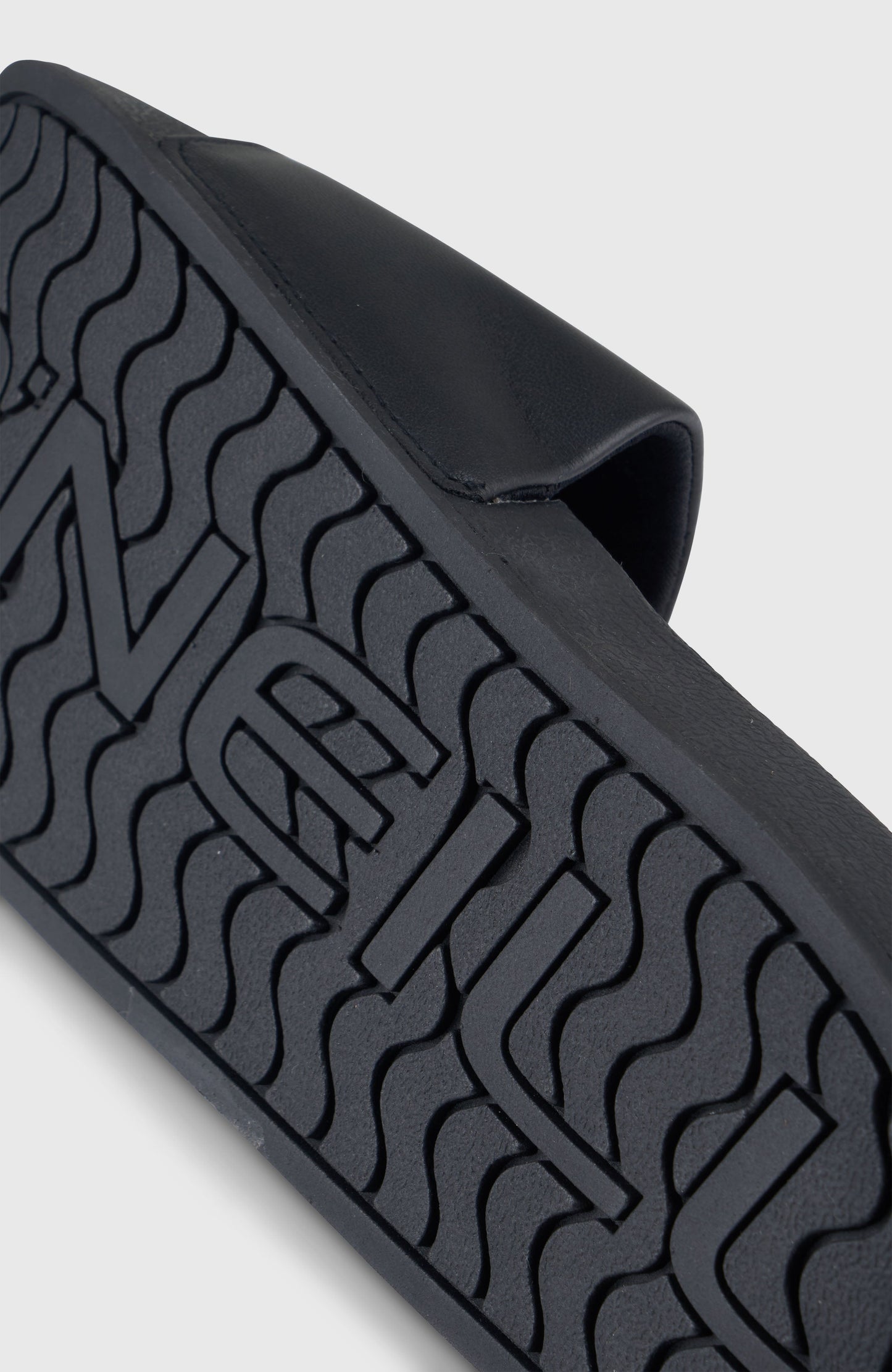 Summer Must-Have Slides Men Black Out
